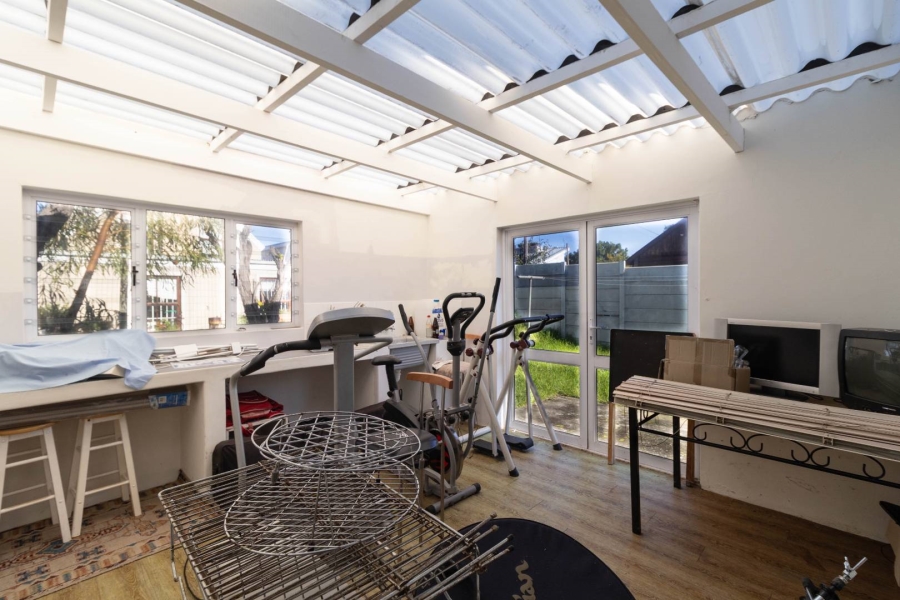 3 Bedroom Property for Sale in Sandbaai Western Cape